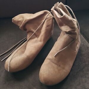 American Eagle Women's Brown Lace Up Slouch Boot Size 9